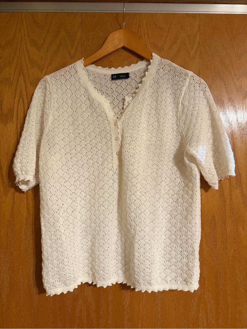 GAP Cream Pointelle Short-Sleeve Buttoned Knit Top